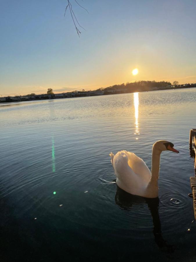 Sunscape Breaks At Tattershall Lakes Hotel ภายนอก รูปภาพ